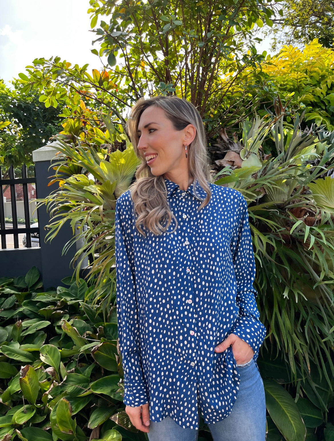 Ellie - Abstract Spot: Classic Collared Shirt with cuff