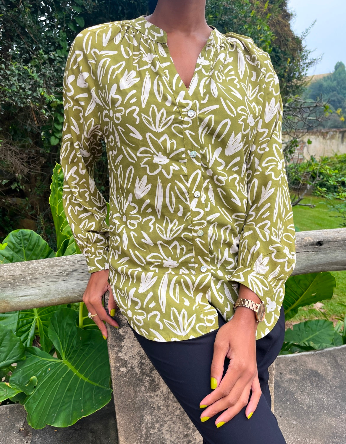 Alice - Wild Flower: Button-up mandarin collar shirt