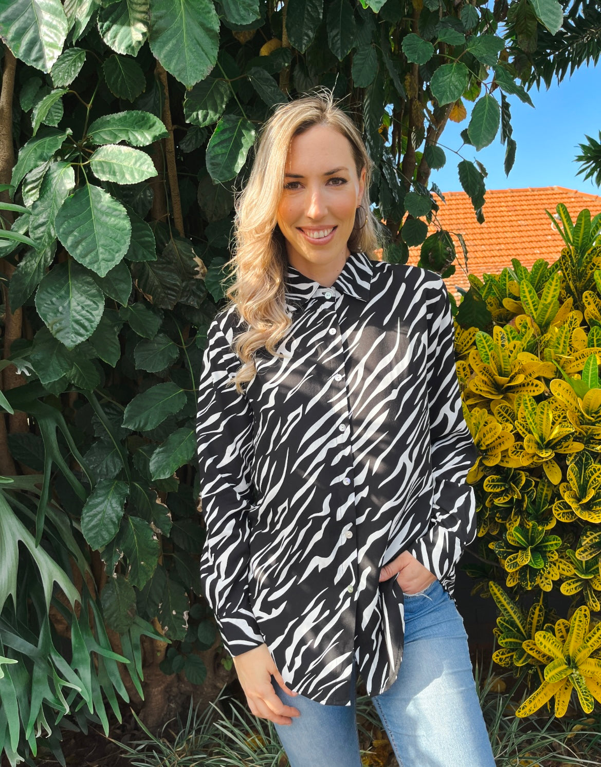 Ellie - Zebra: Classic Collared Shirt with cuff