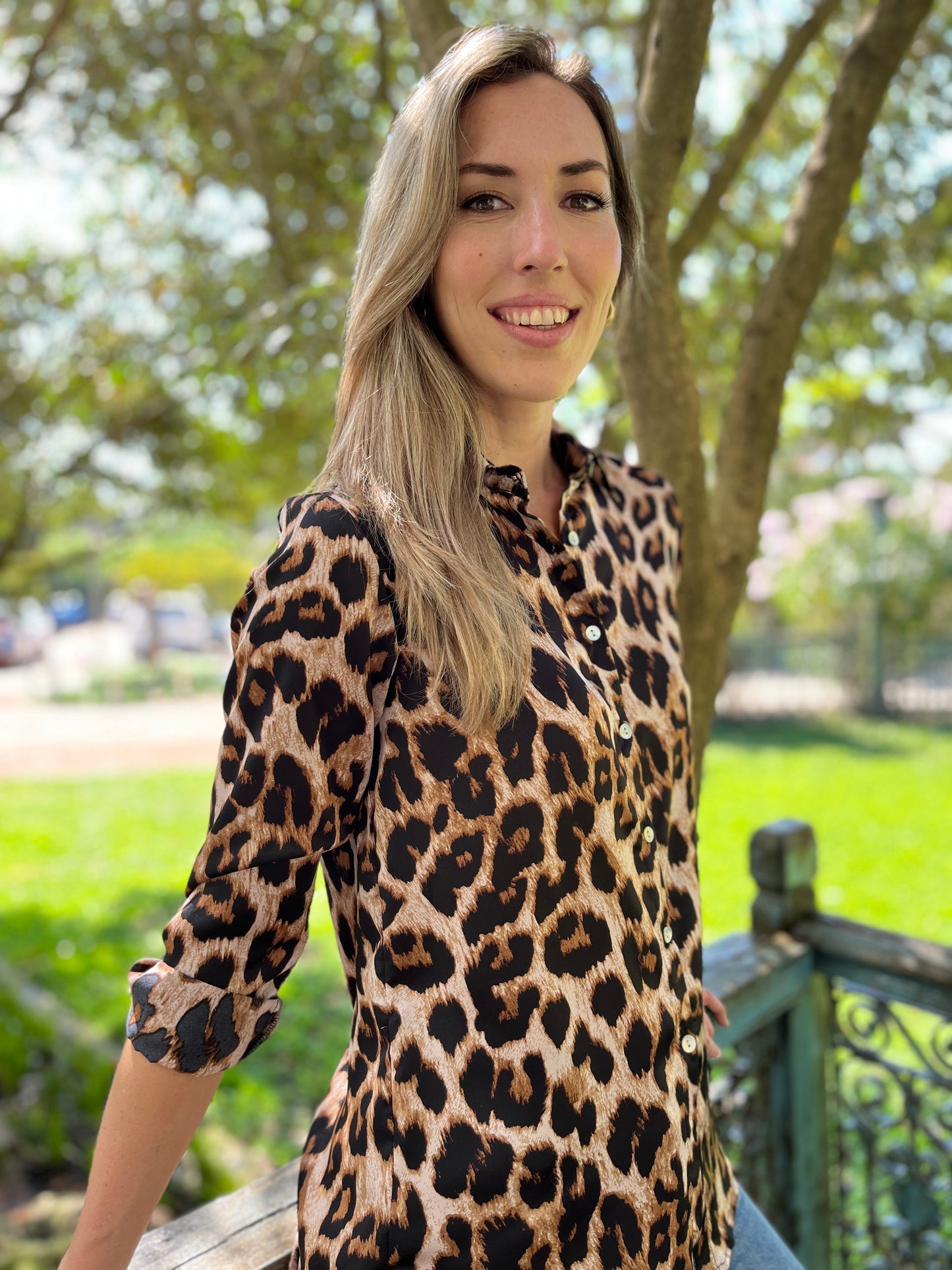 Ellie - Leopard Satin: Classic collared shirt with cuff