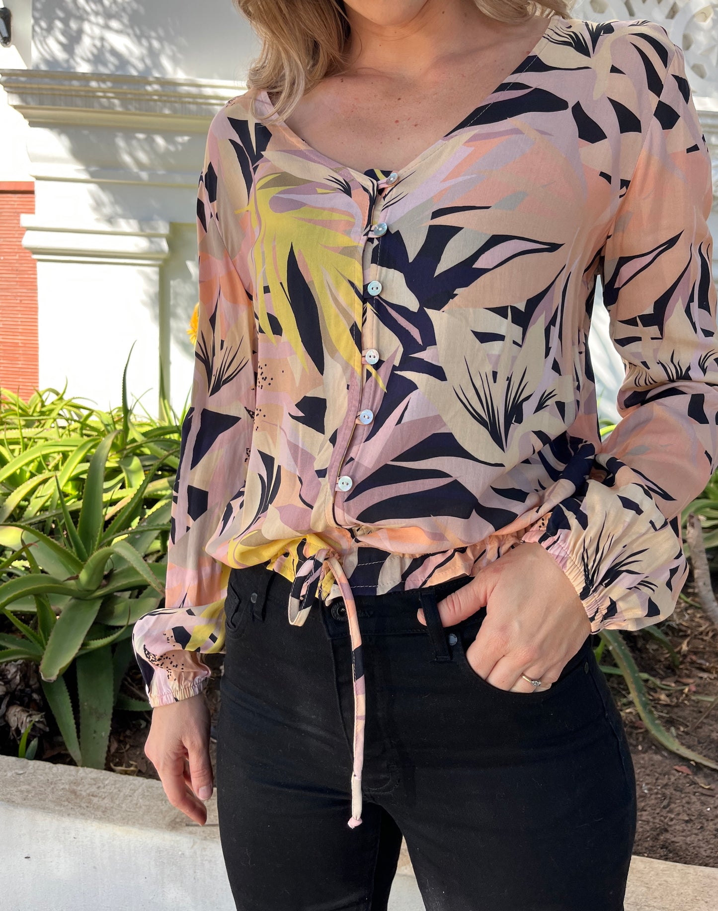 Ava - Desert Palm Flower