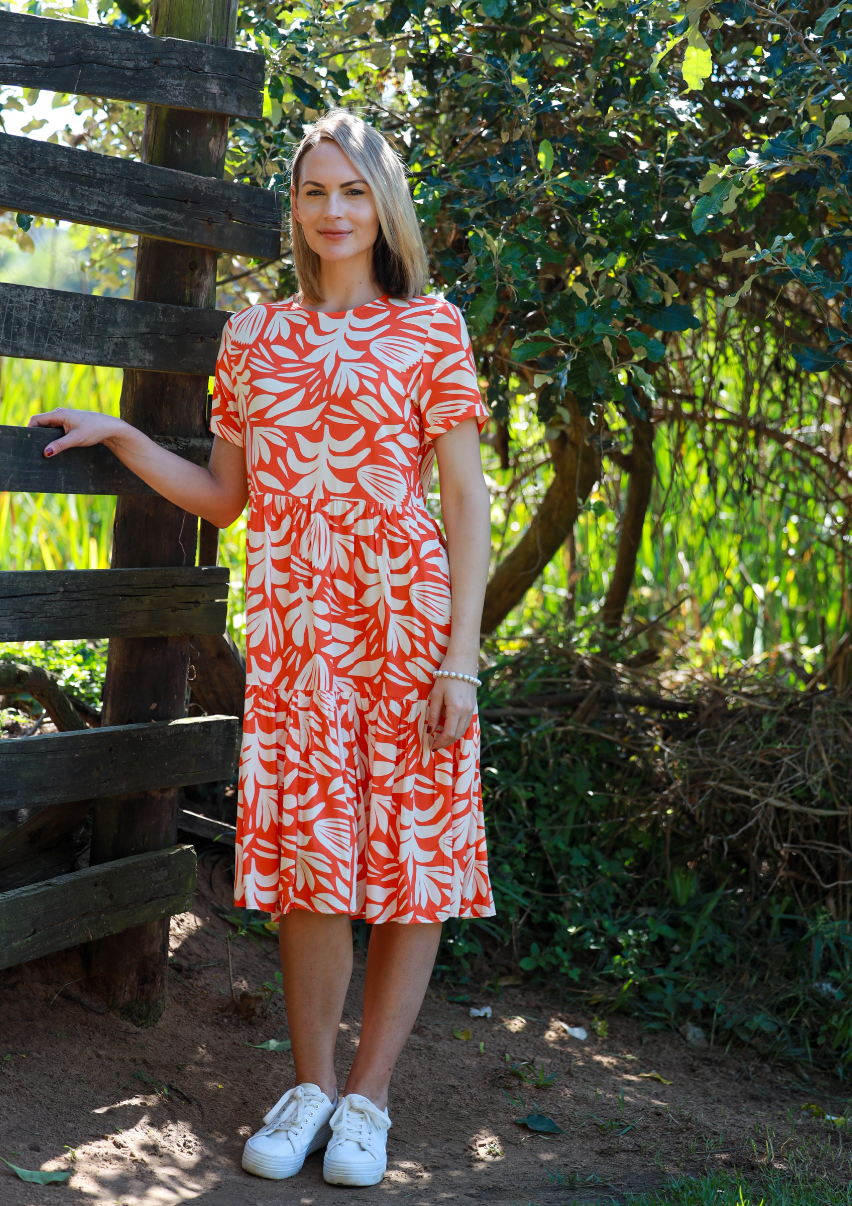 Hailey - Chasing The Sun: Classic Short Sleeve Tiered Midi Dress