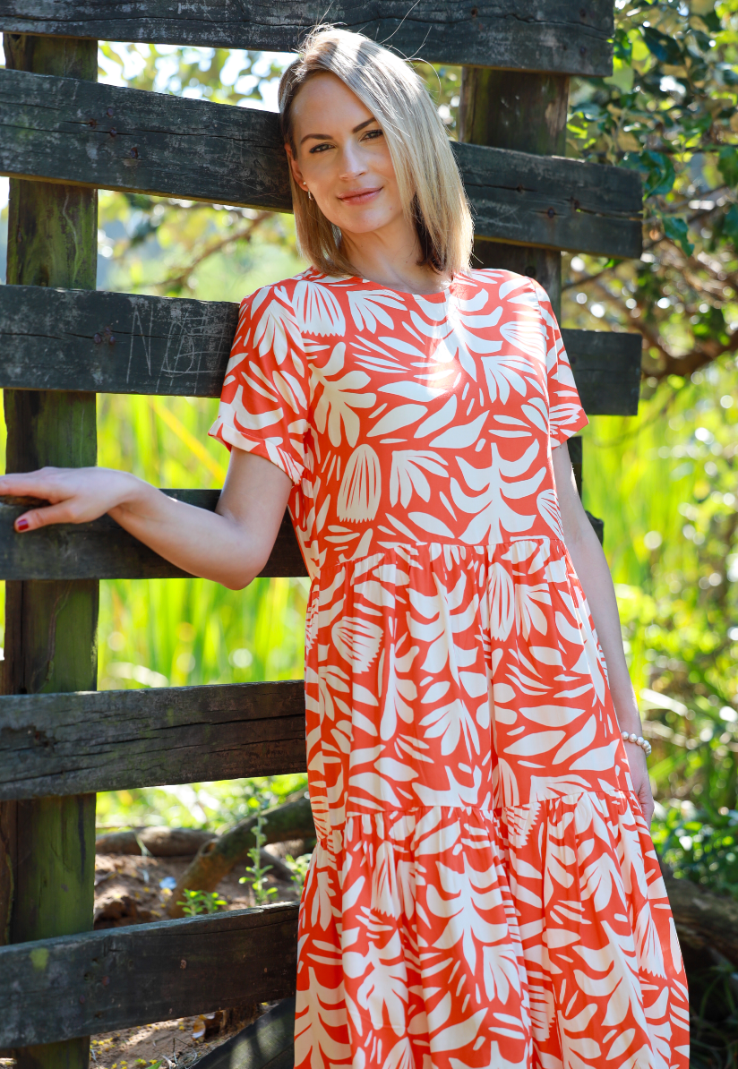 Hailey - Chasing The Sun: Classic Short Sleeve Tiered Midi Dress
