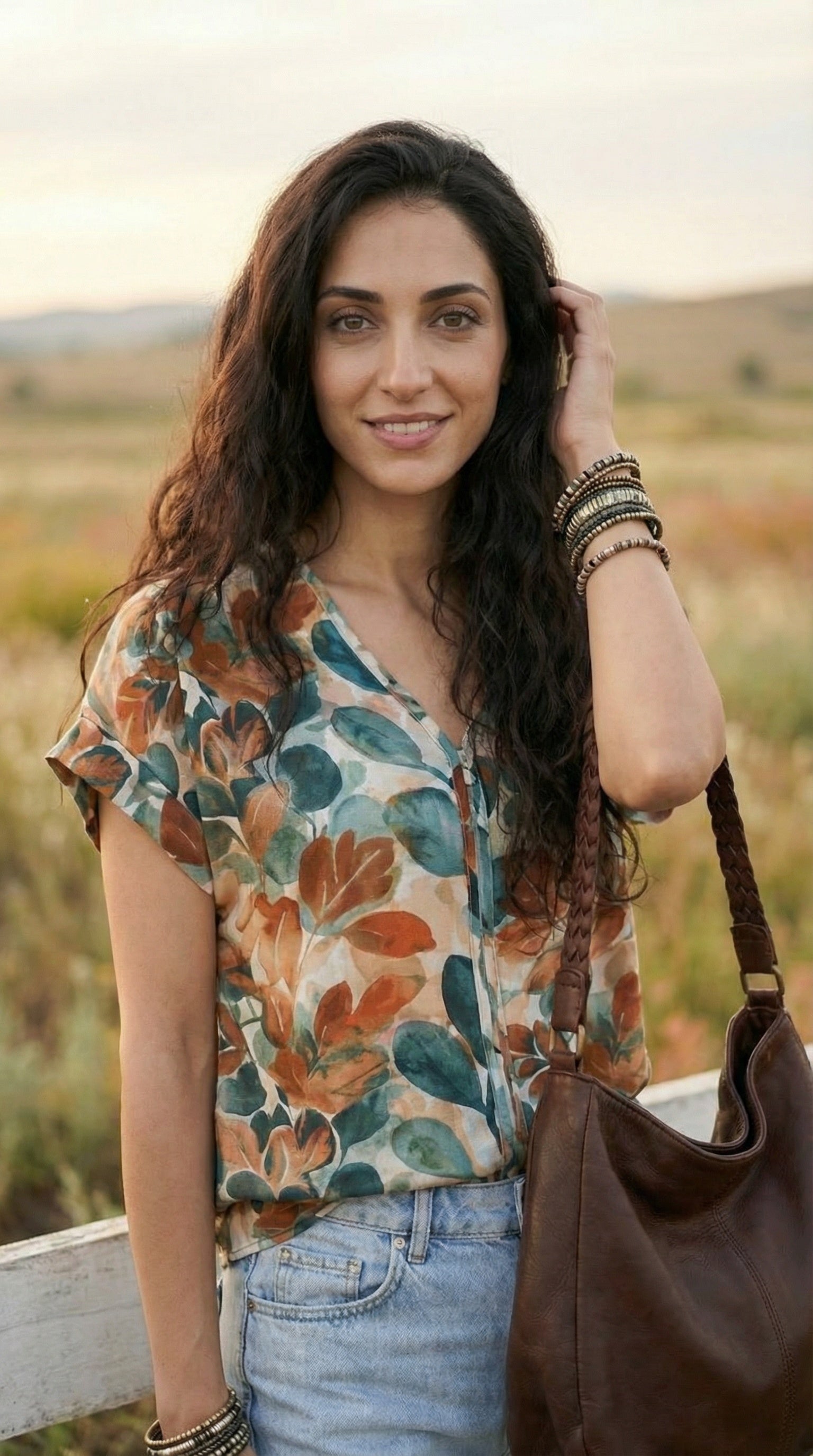 Faye - Water Glow: V-neck top with binding detail