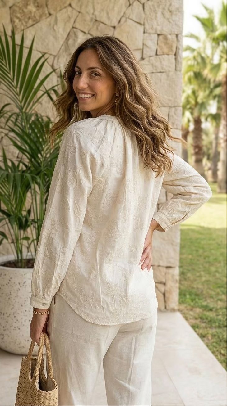 Alice - Linen Burn out: Button-up mandarin collar shirt