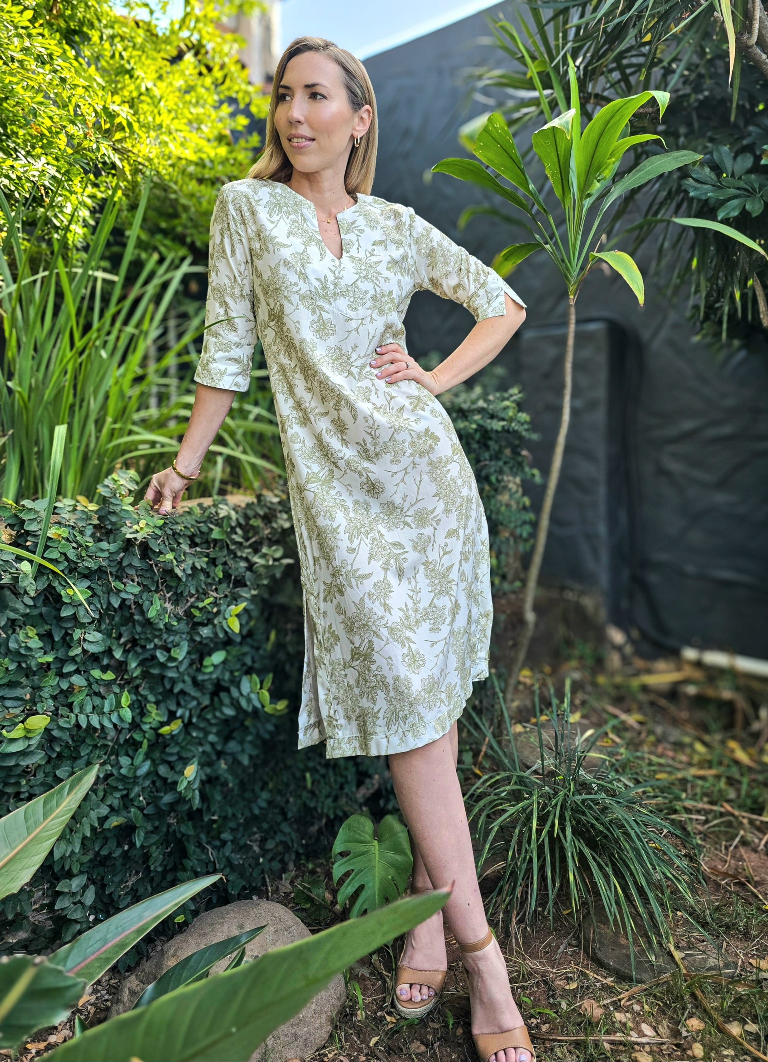Scarlet - Botanical Bliss: Classic maxi shift dress