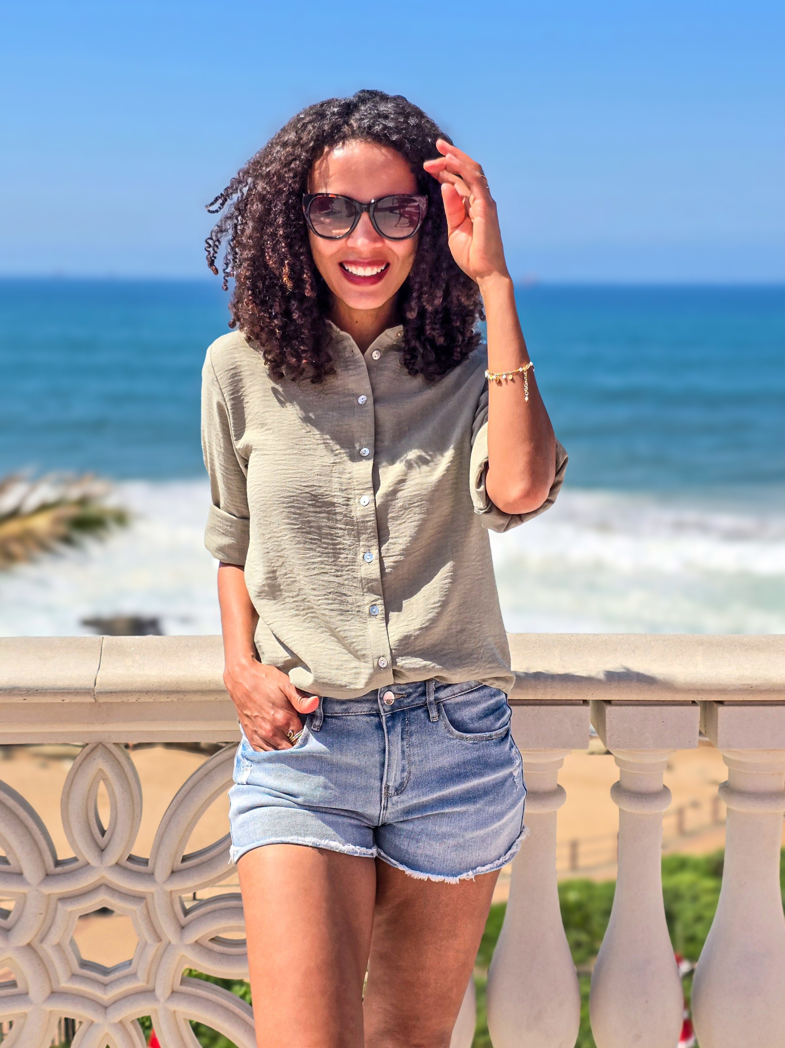 Ellie - Fatigue Linen blend: Classic Collared Shirt with a Cuff