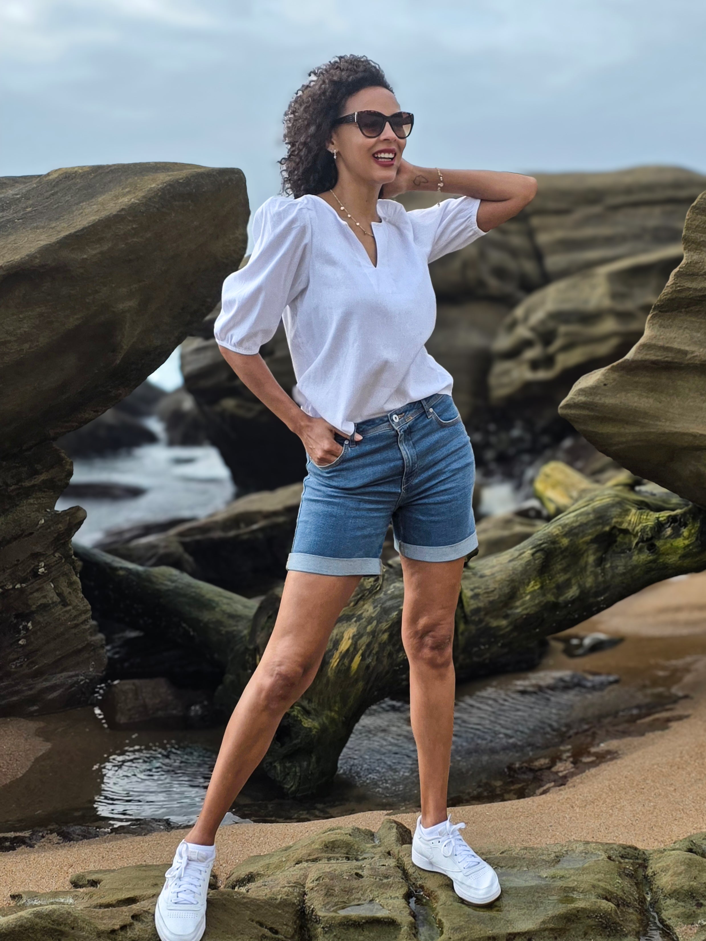 Luca - White: Classic V-neck blouse with elasticated sleeves