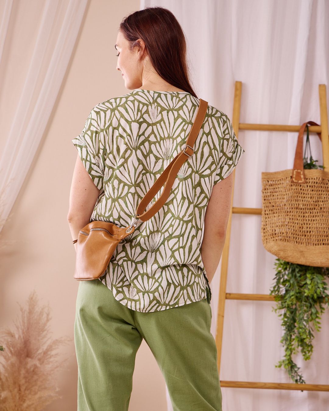 Faye - Mangrove: V-neck top with binding detail