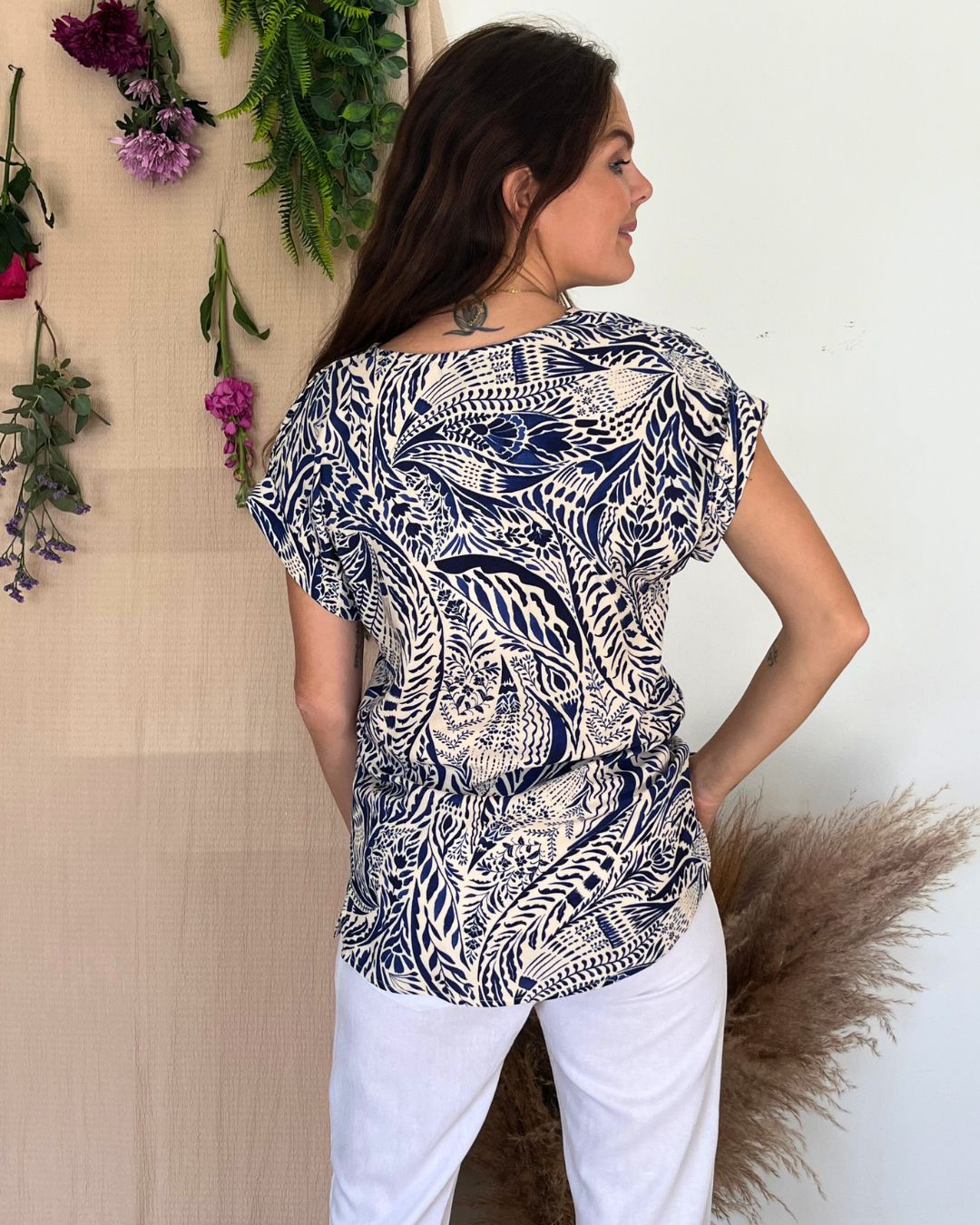 Sadie -Wonder Woods: Basic V-neck top