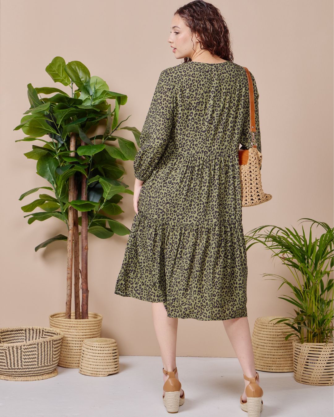 Isla - Fiesty Green leopard: 3/4 sleeve V-neck button up dress