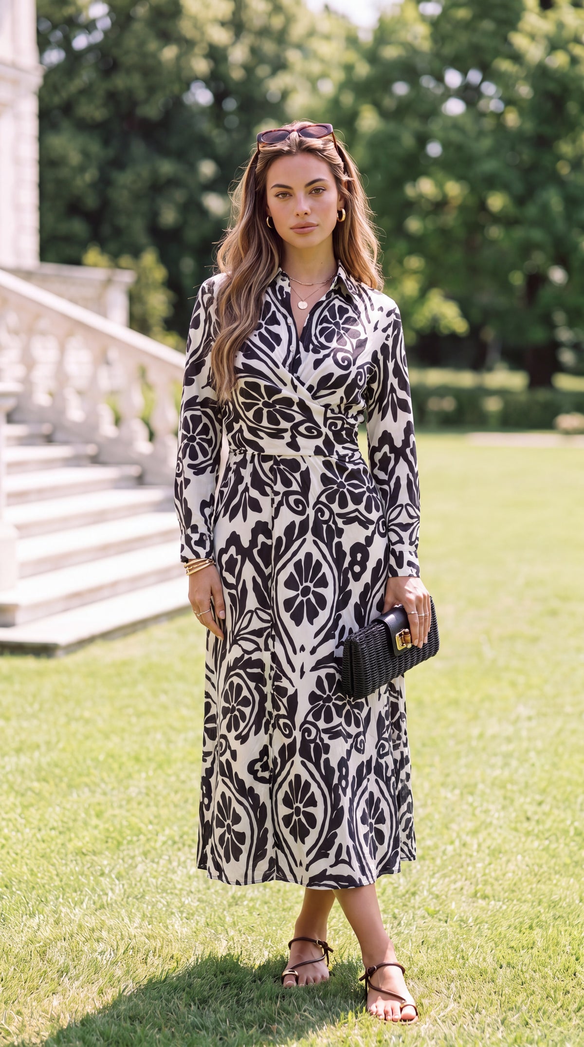 Jolie - Luna Petal Black: Built-in tie belt dress