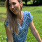 Sadie - Vintage Damaske in Blue:  Basic V-Neck Top