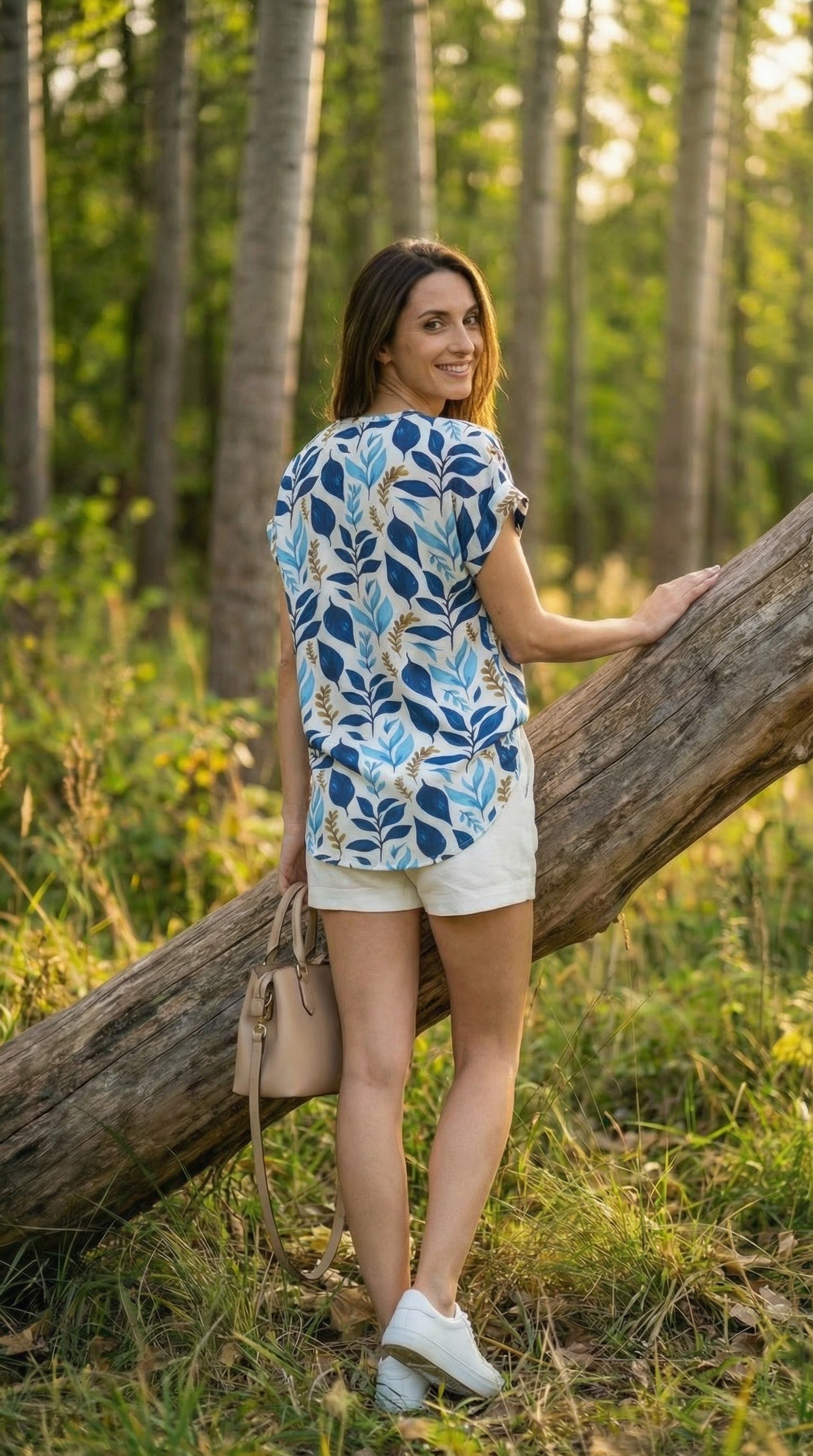 Faye - Whisper Wild: V-neck top with binding detail