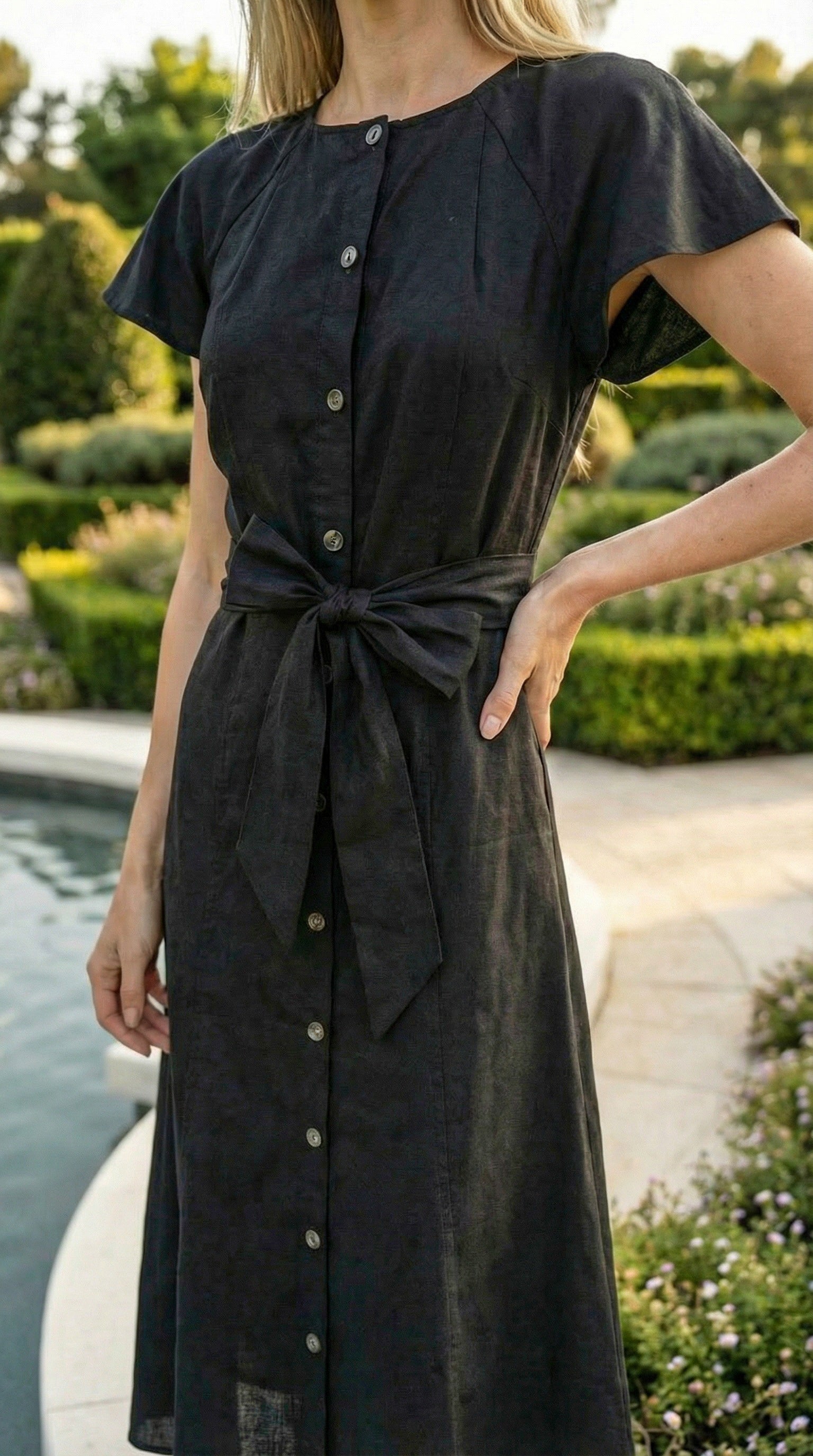 Carli - Black: Poplin maxi dress