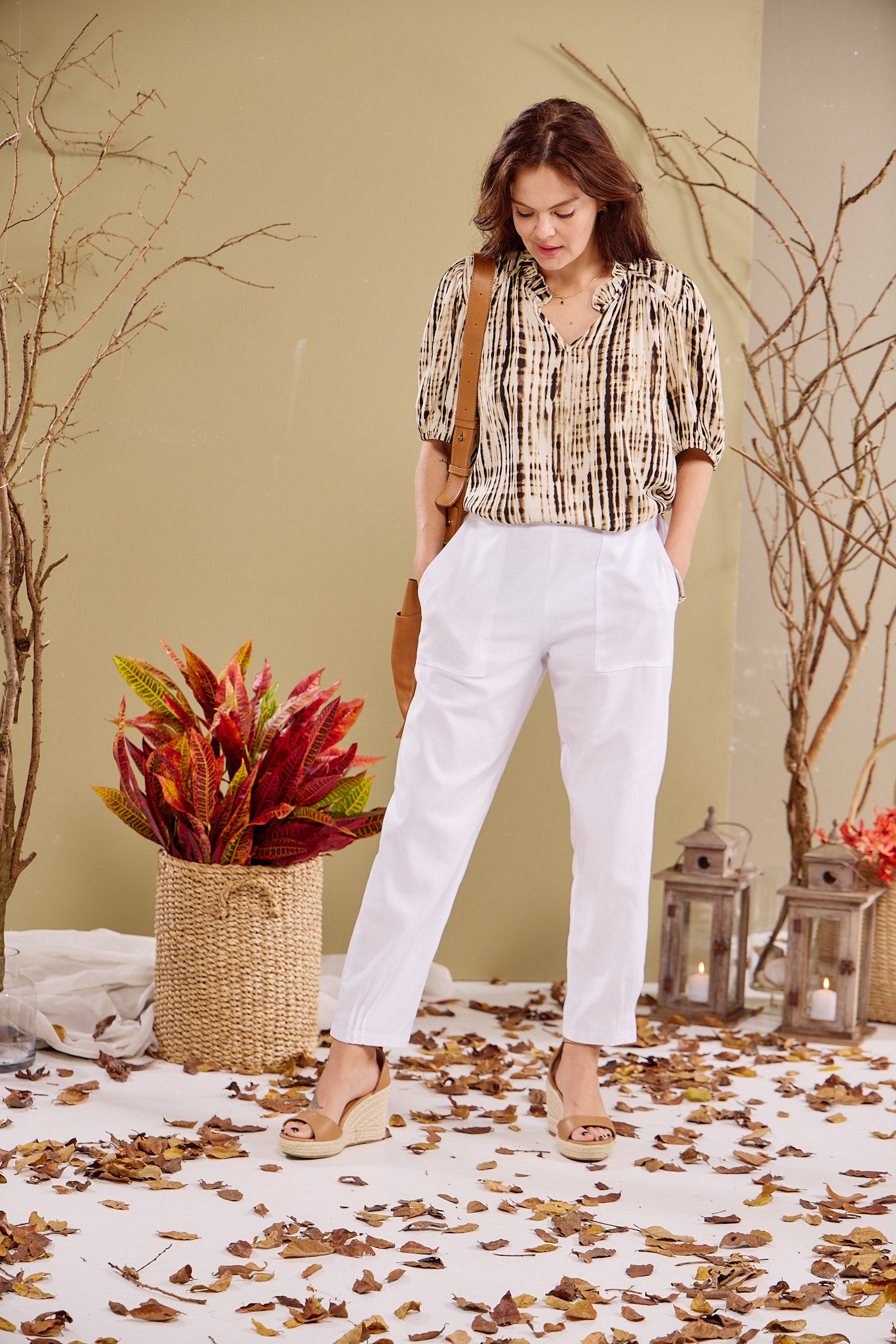Emma - White: Classic slim leg pants with patch pockets