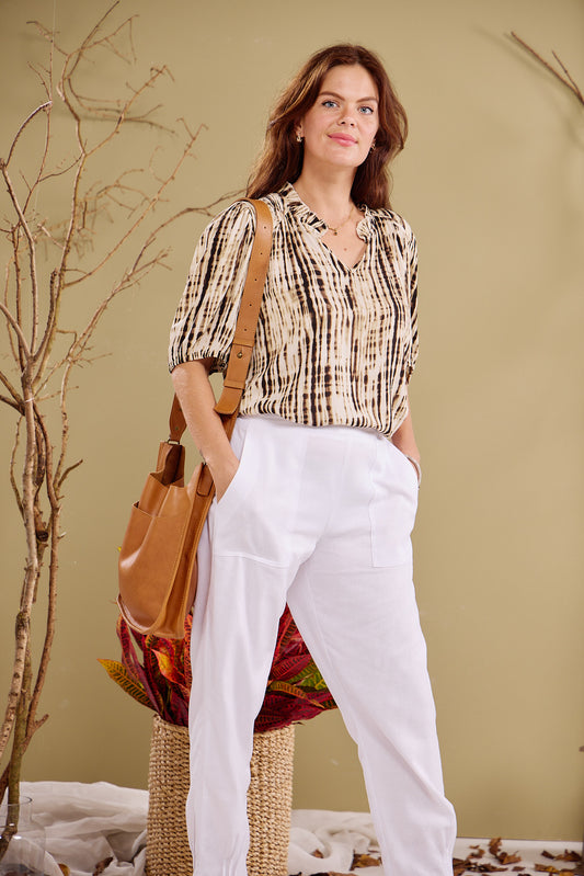 Emma - White: Classic slim leg pants with patch pockets
