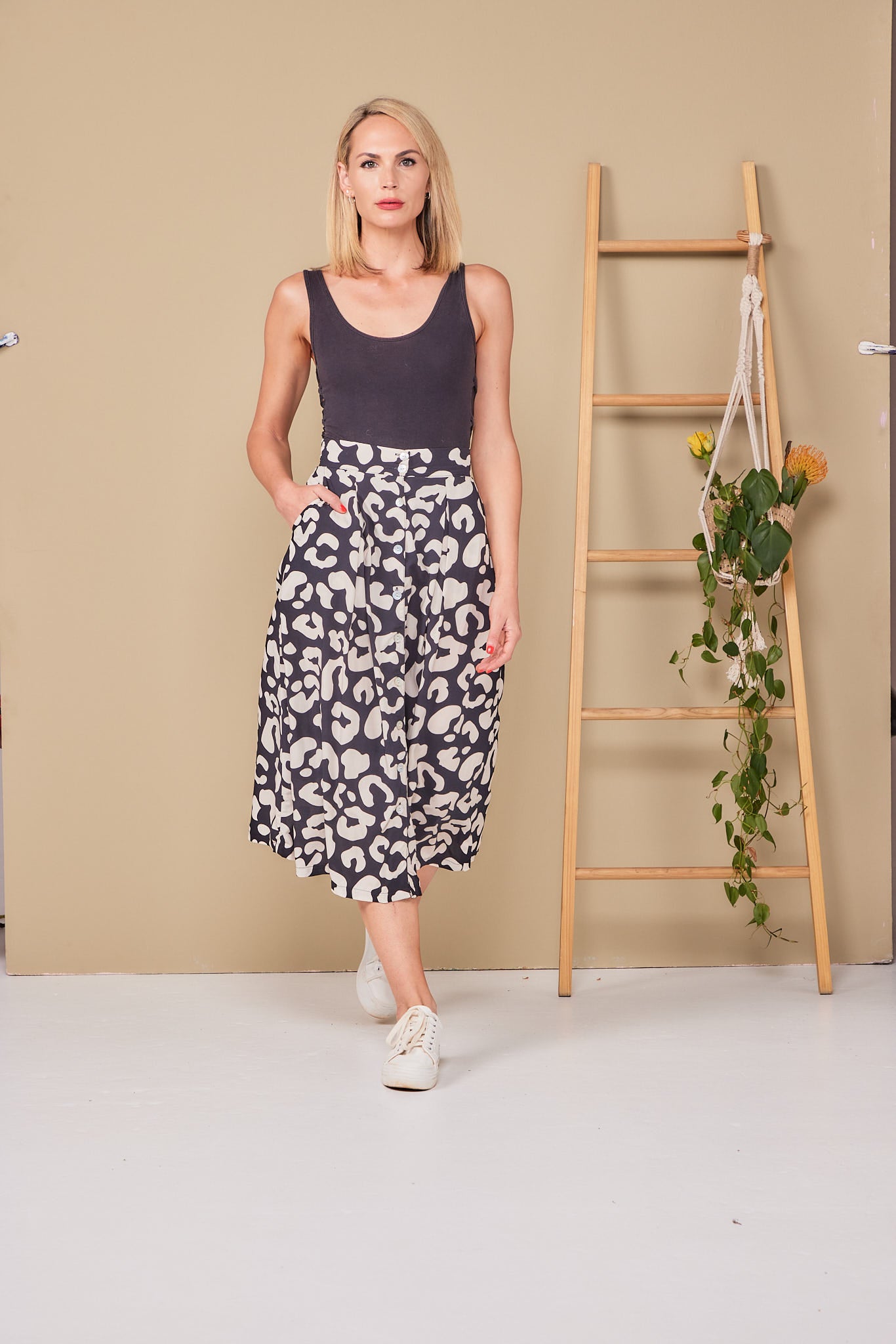 Grace - Into The Wild: Button-up Midi Skirt with pockets