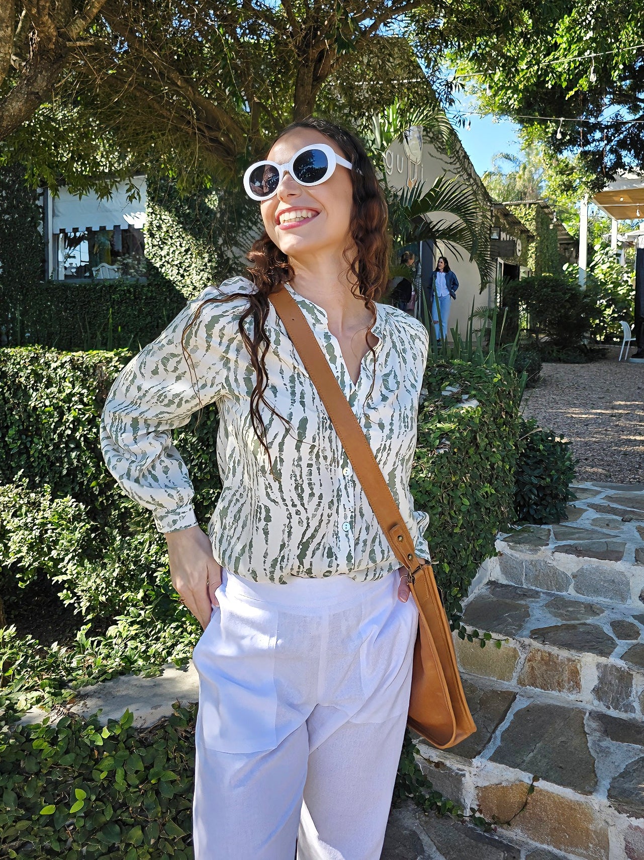 Alice - Vibrant Valley: Button-up mandarin collar shirt