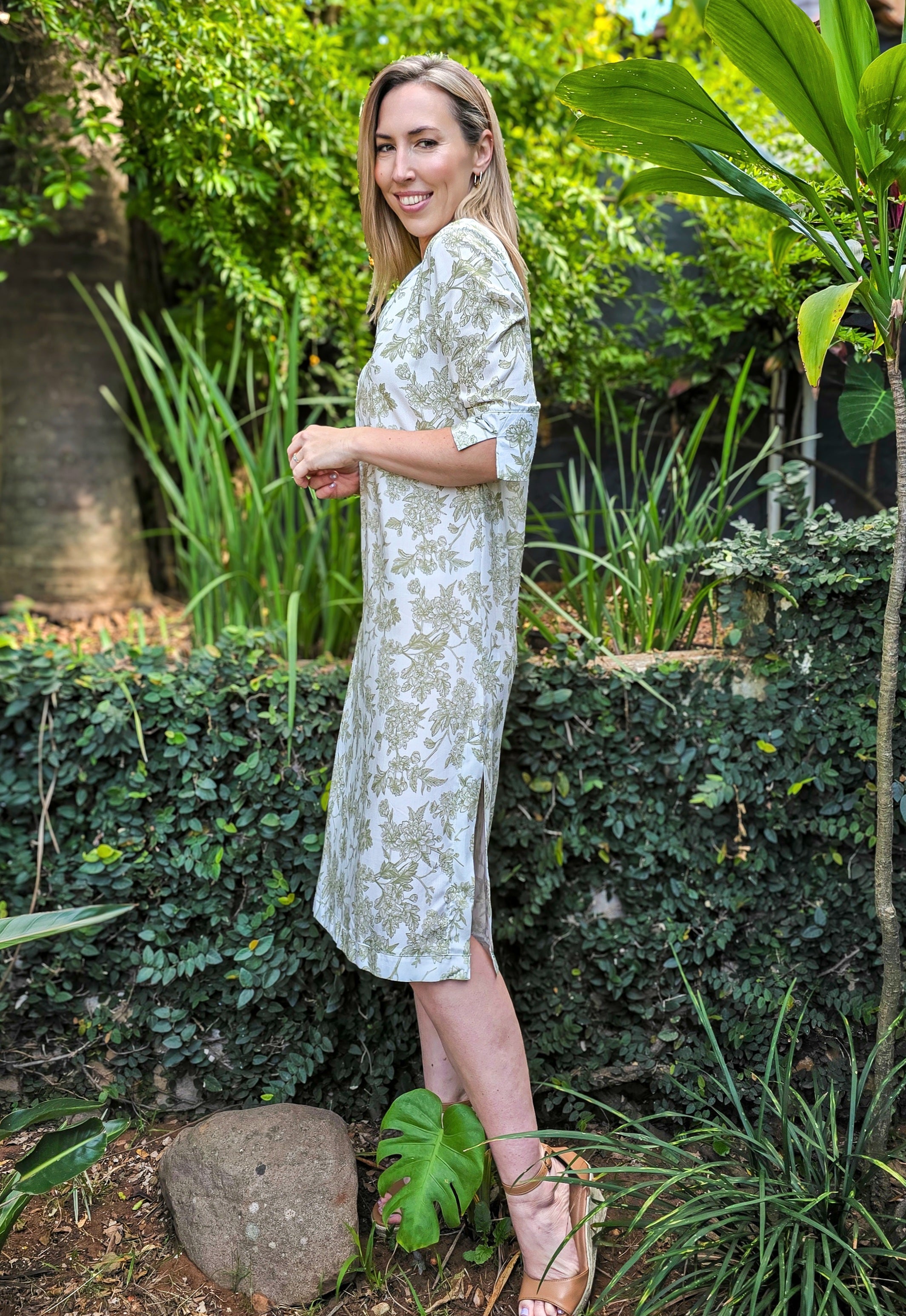 Scarlet - Botanical Bliss: Classic maxi shift dress