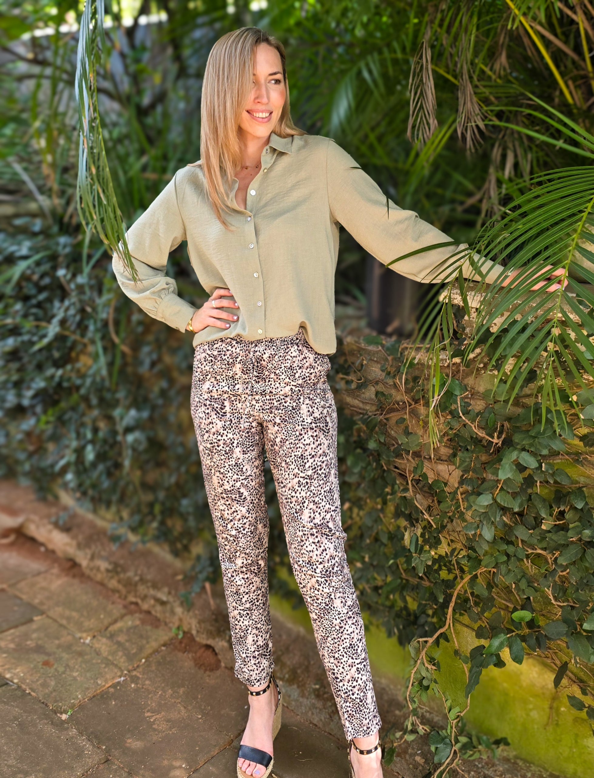 Gia - Thunderstorm: Straight leg pants with elasticated waistband