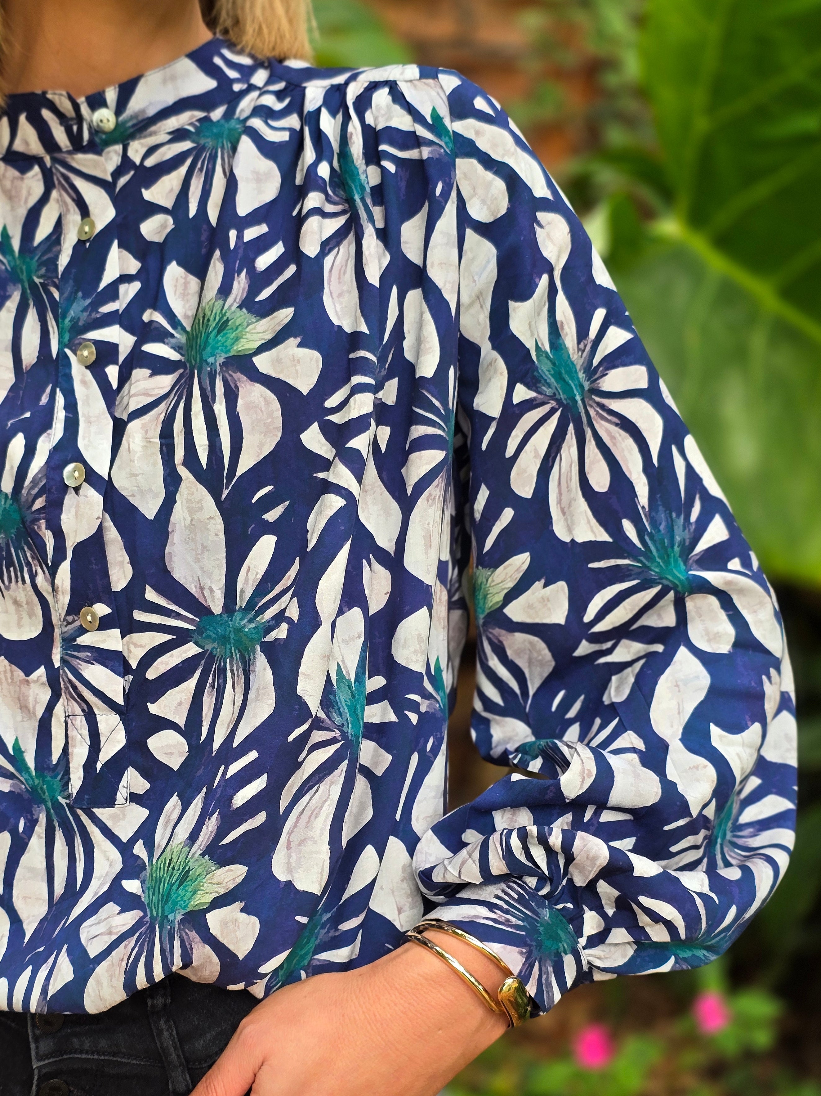 Chelsea - Twilight: Button up placket shirt