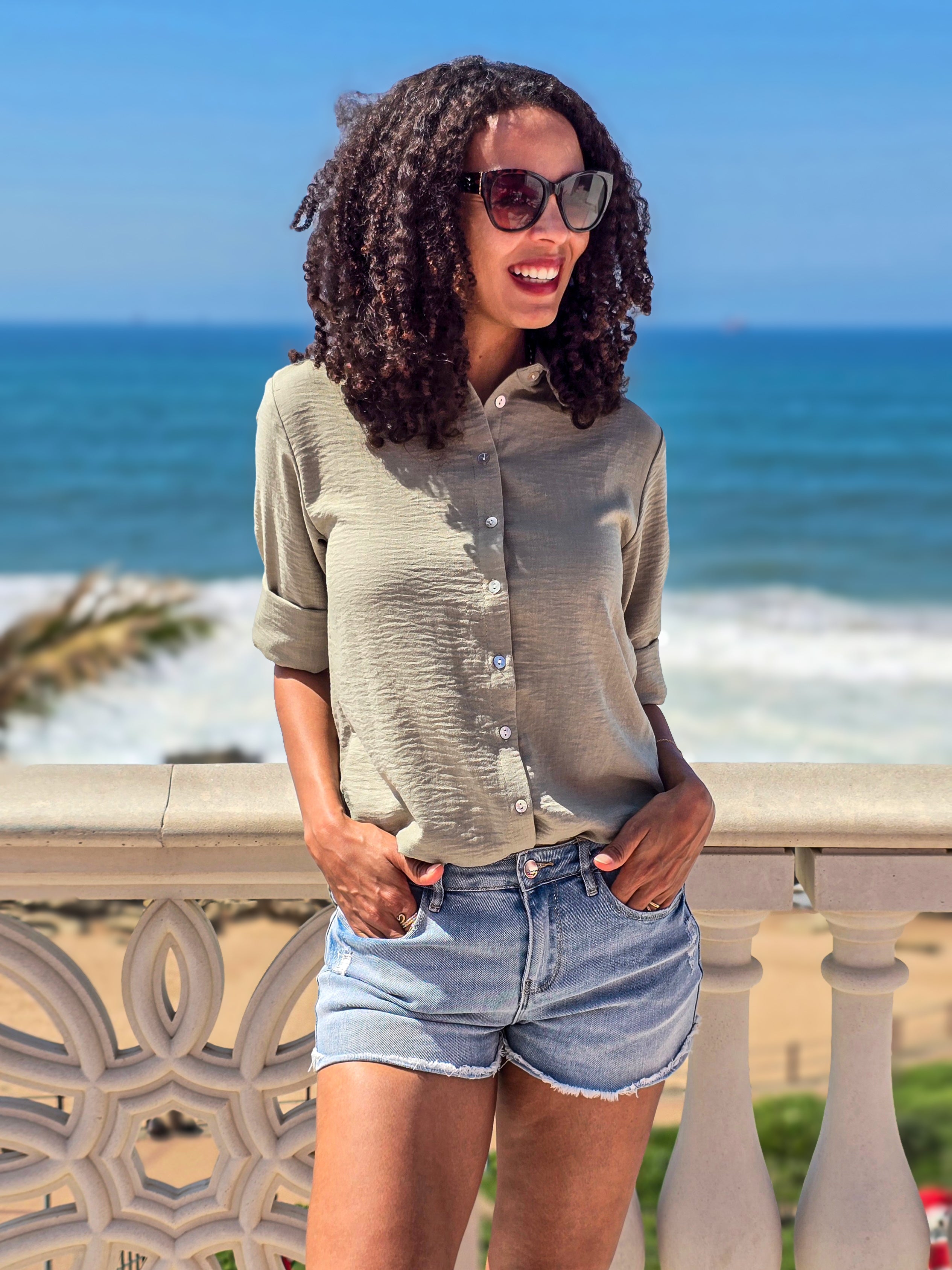 Ellie - Fatigue Linen blend: Classic Collared Shirt with a Cuff