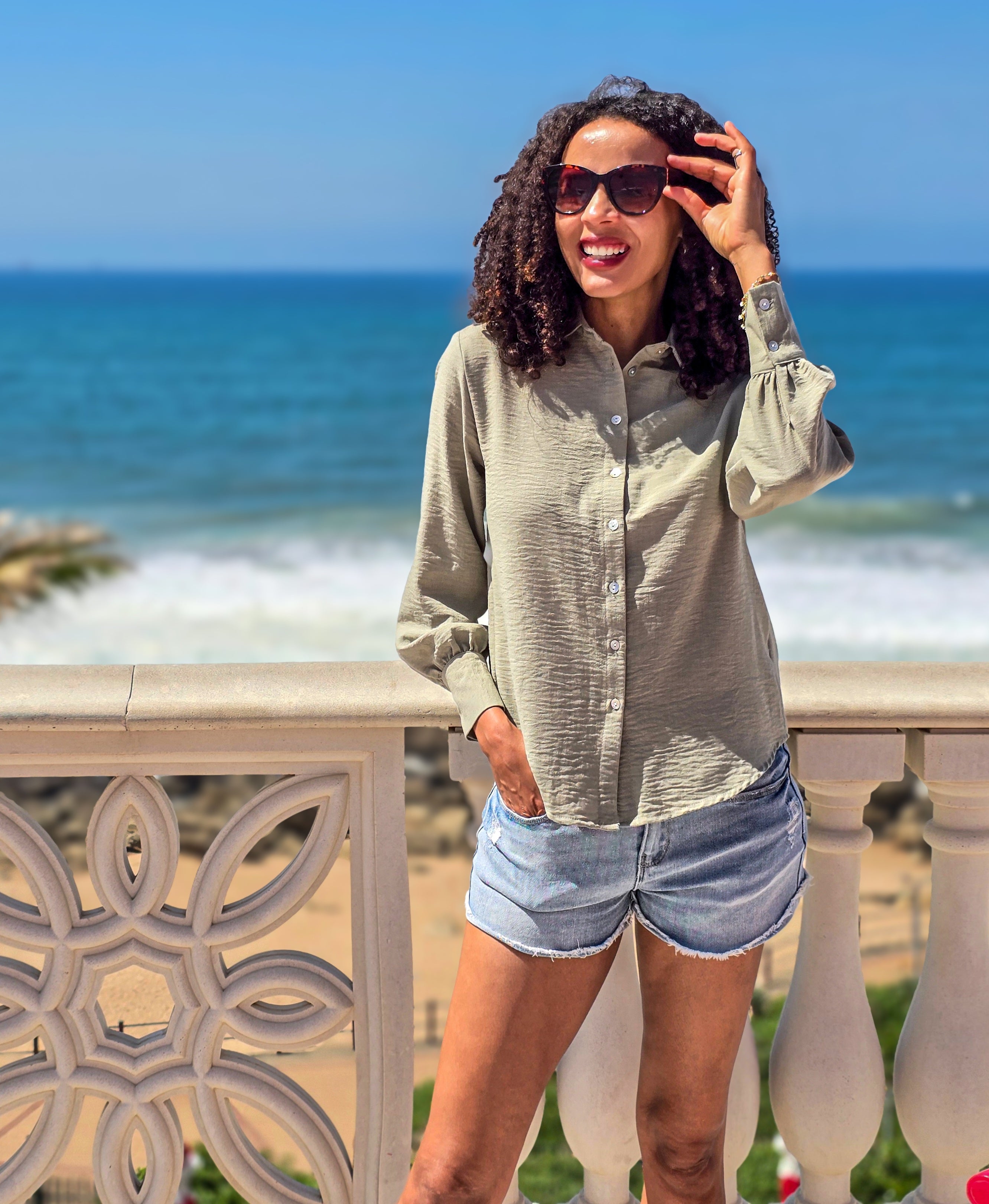 Ellie - Fatigue Linen blend: Classic Collared Shirt with a Cuff