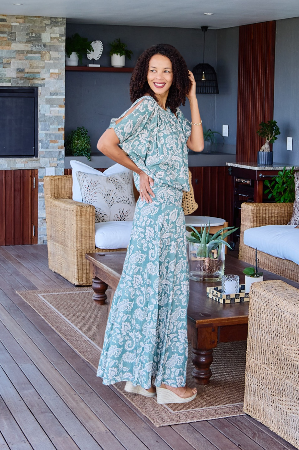 Boho maxi - Joyful Holly: Off the shoulder, elasticated waist maxi dress