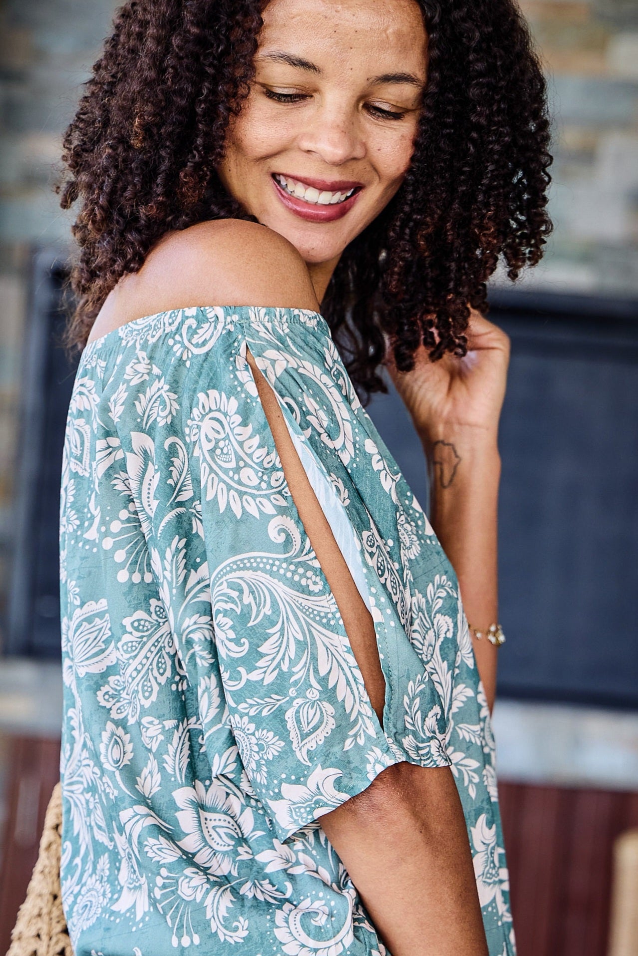 Boho maxi - Joyful Holly: Off the shoulder, elasticated waist maxi dress