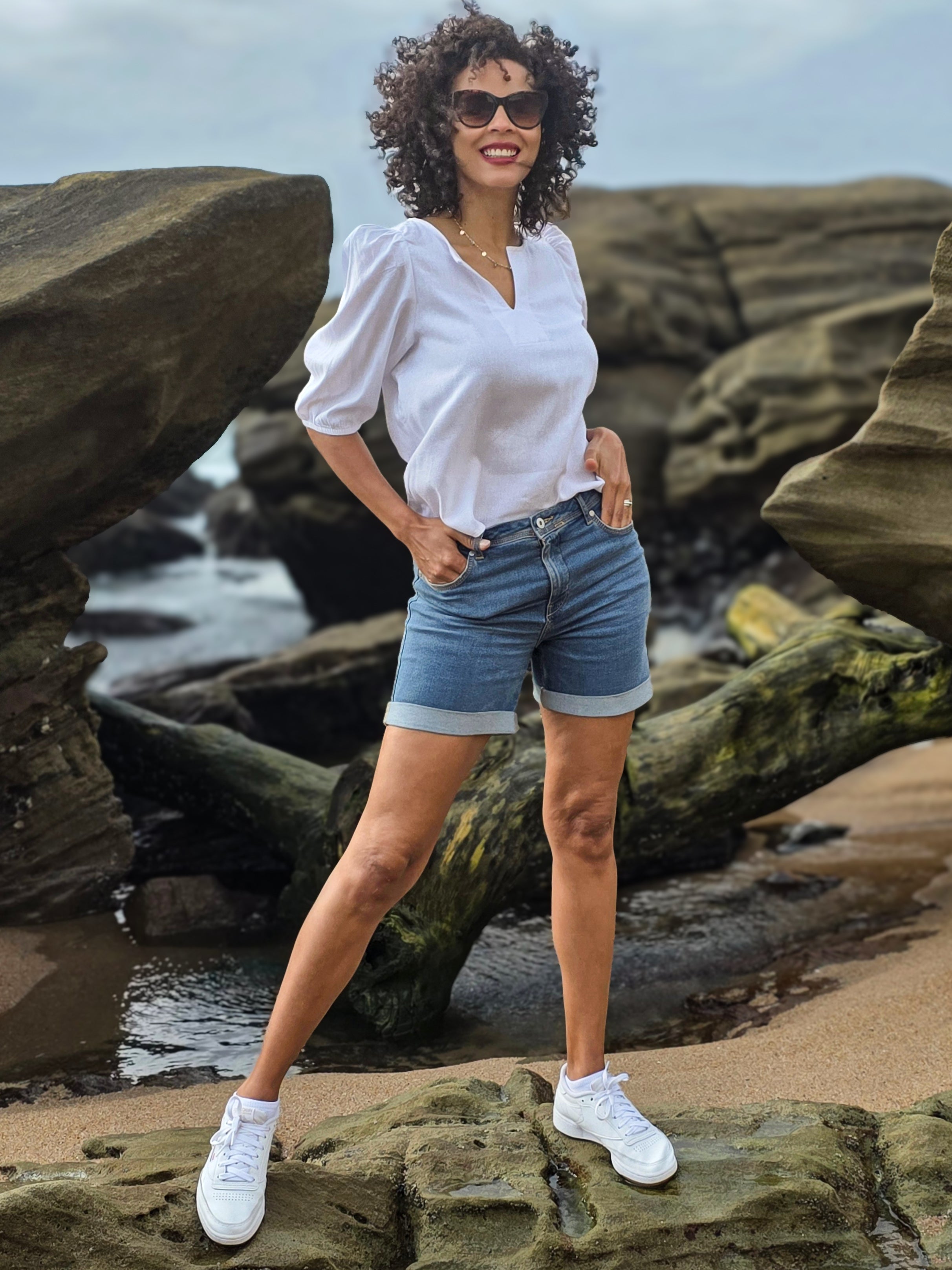 Luca - White: Classic V-neck blouse with elasticated sleeves